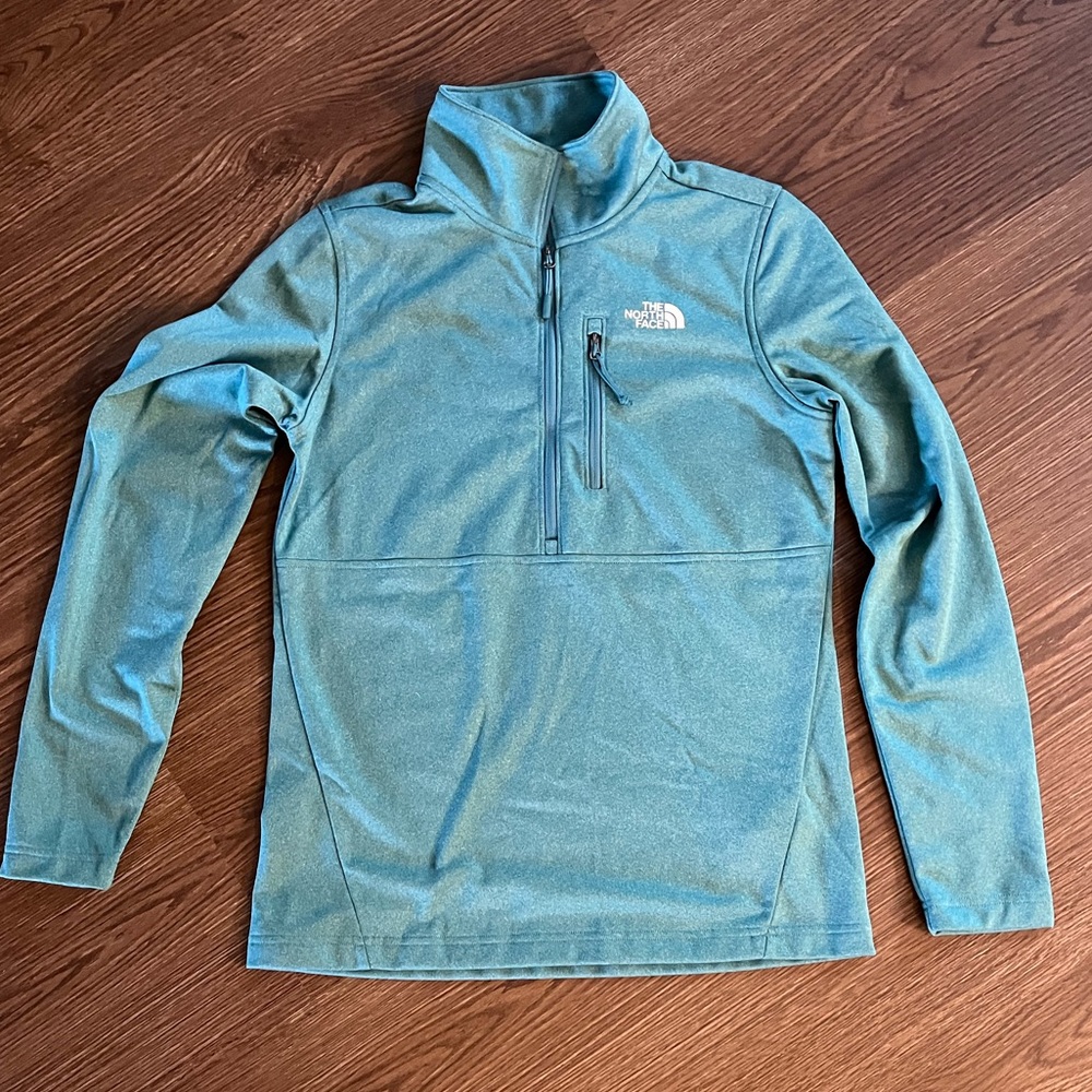 North Face lightweight 1/4 zip